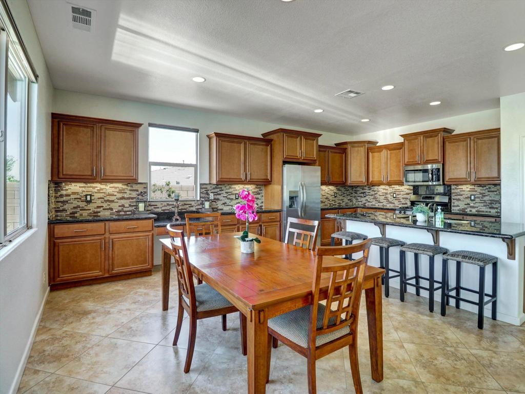 73754 Kandinsky Way Property Photo 3