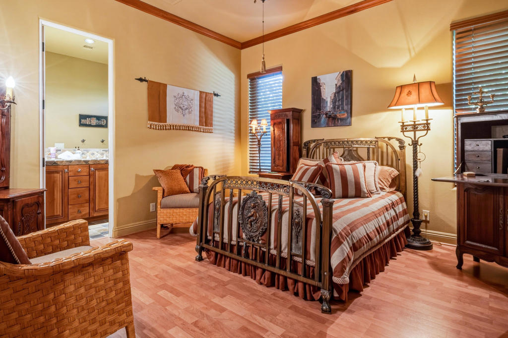 35 Overland Court Property Photo 19