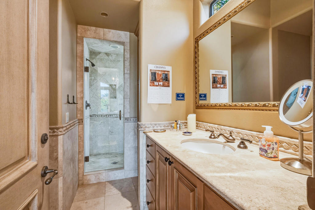 35 Overland Court Property Photo 23