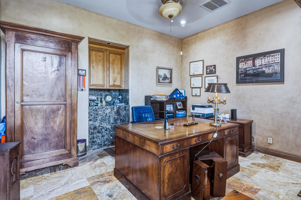 35 Overland Court Property Photo 25