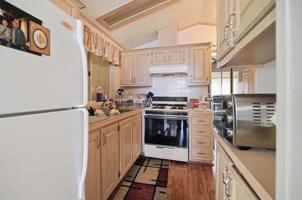 70200 Dillon Road 180 Property Photo 12