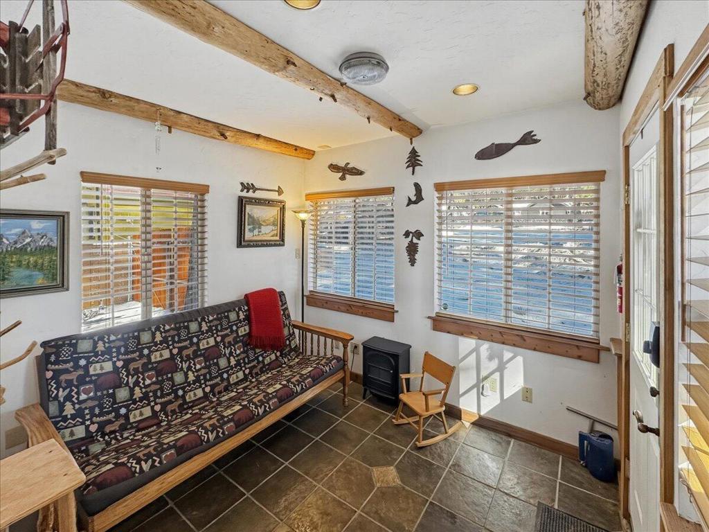 450 Georgia Street Property Photo 4
