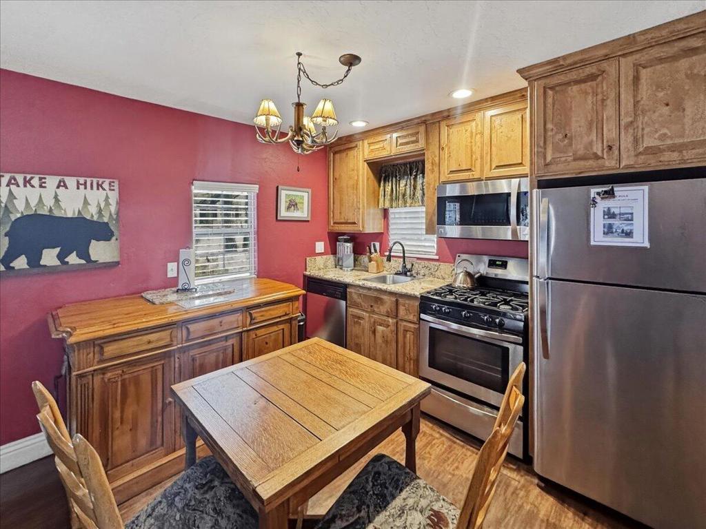 450 Georgia Street Property Photo 8