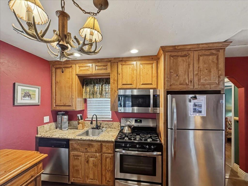 450 Georgia Street Property Photo 10