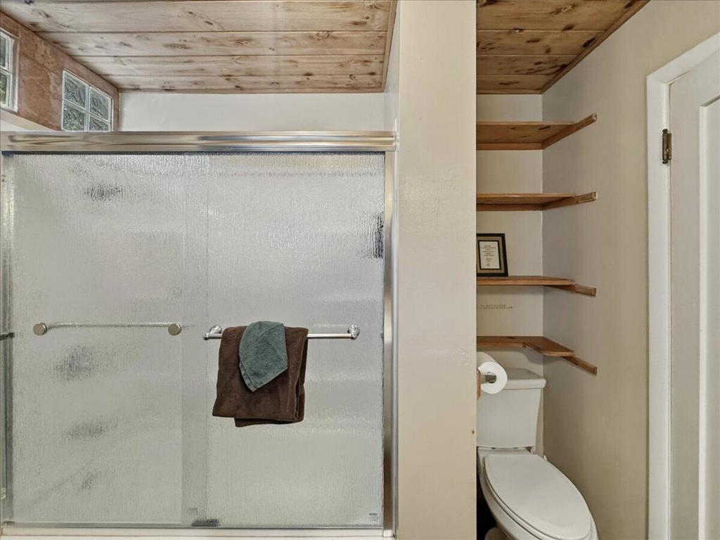 450 Georgia Street Property Photo 17