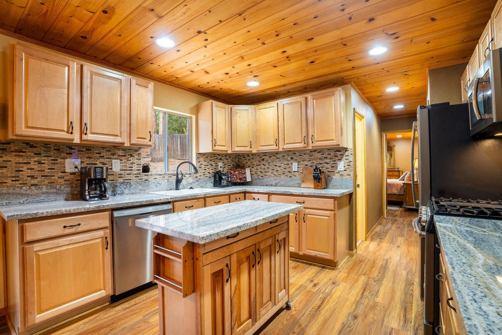 25169 Franklin Drive Property Photo 18
