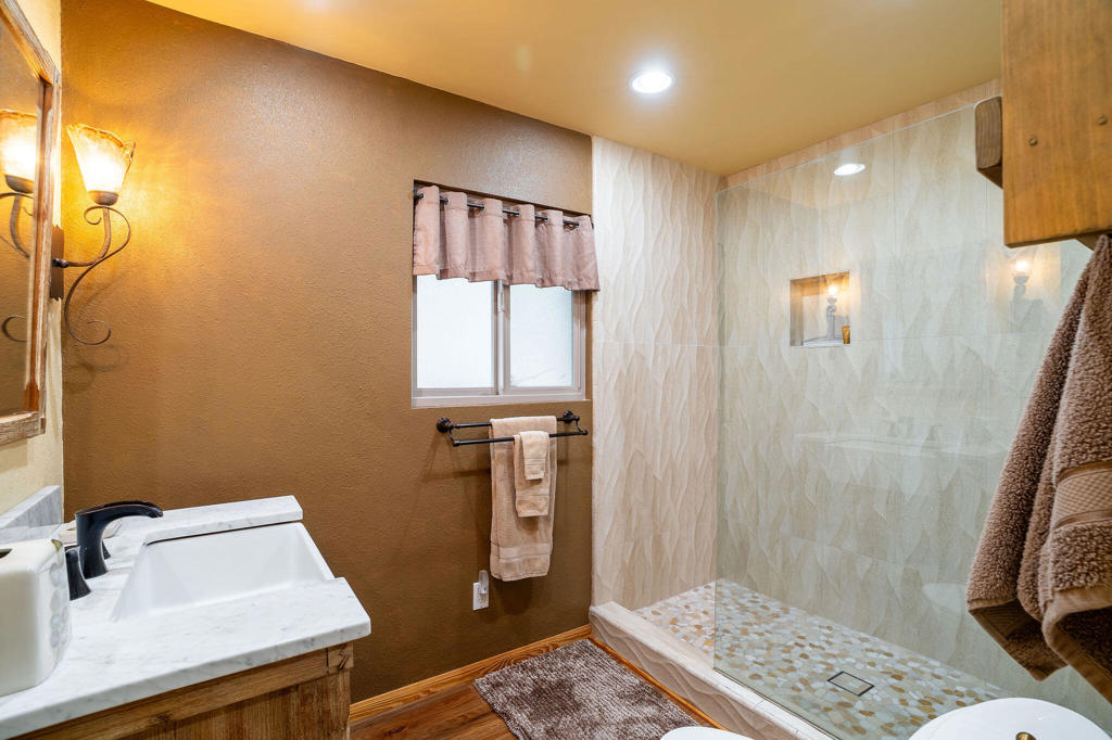 25169 Franklin Drive Property Photo 21