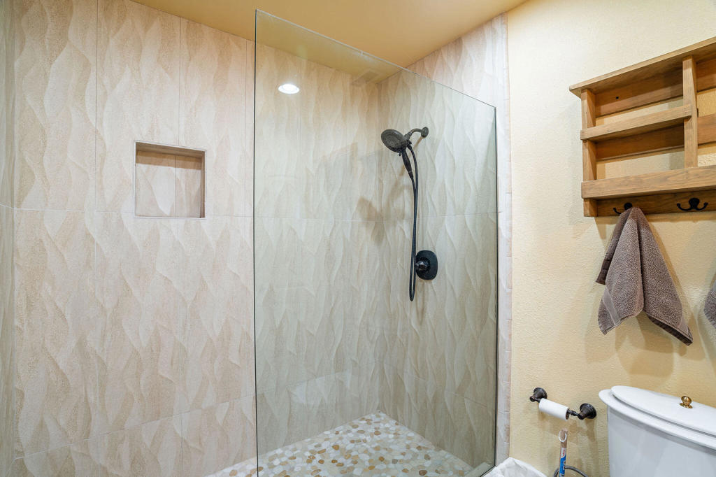 25169 Franklin Drive Property Photo 22