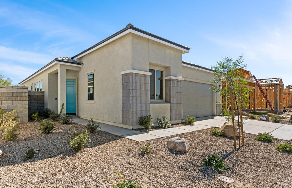 80 685 San Clemente Drive Property Photo 2
