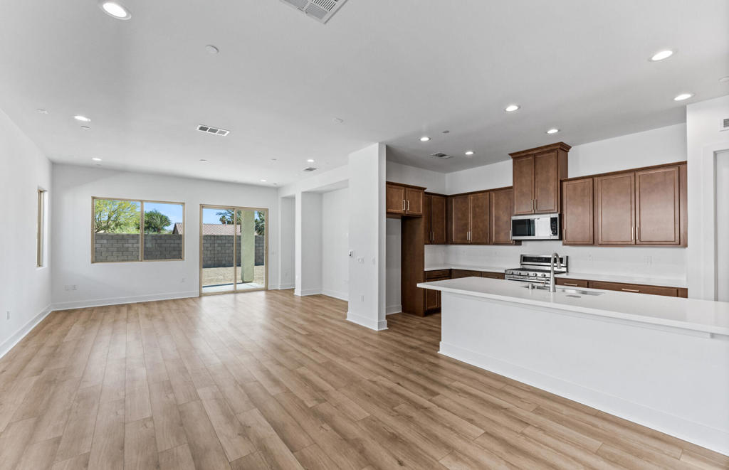 80 685 San Clemente Drive Property Photo 3