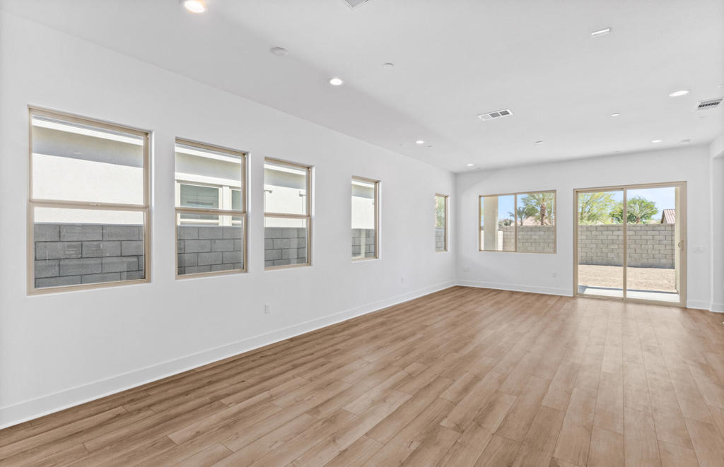80 685 San Clemente Drive Property Photo 5