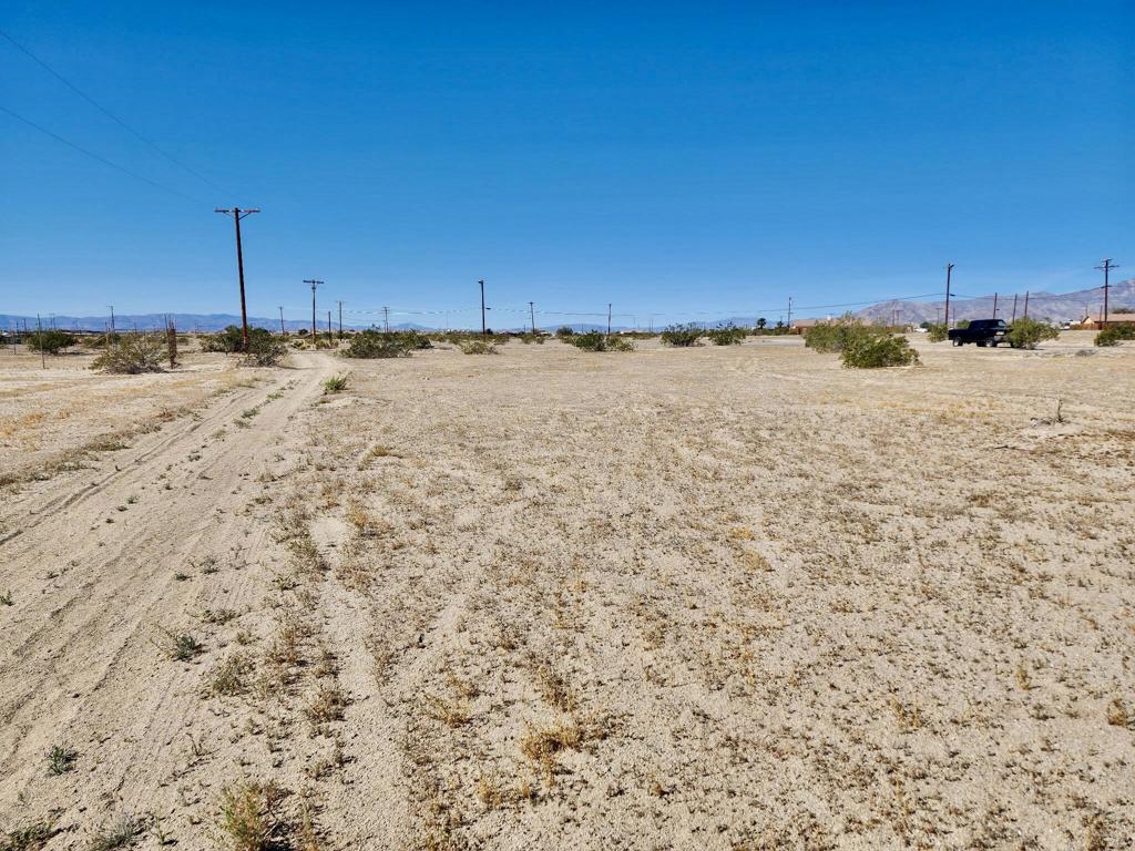 2268 Sand Man Avenue Property Photo 4