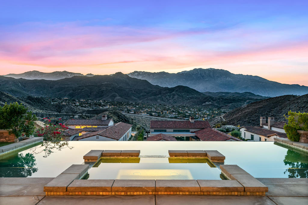 43 Mount San Jacinto Circle Property Photo 2