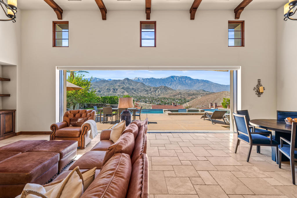 43 Mount San Jacinto Circle Property Photo 6