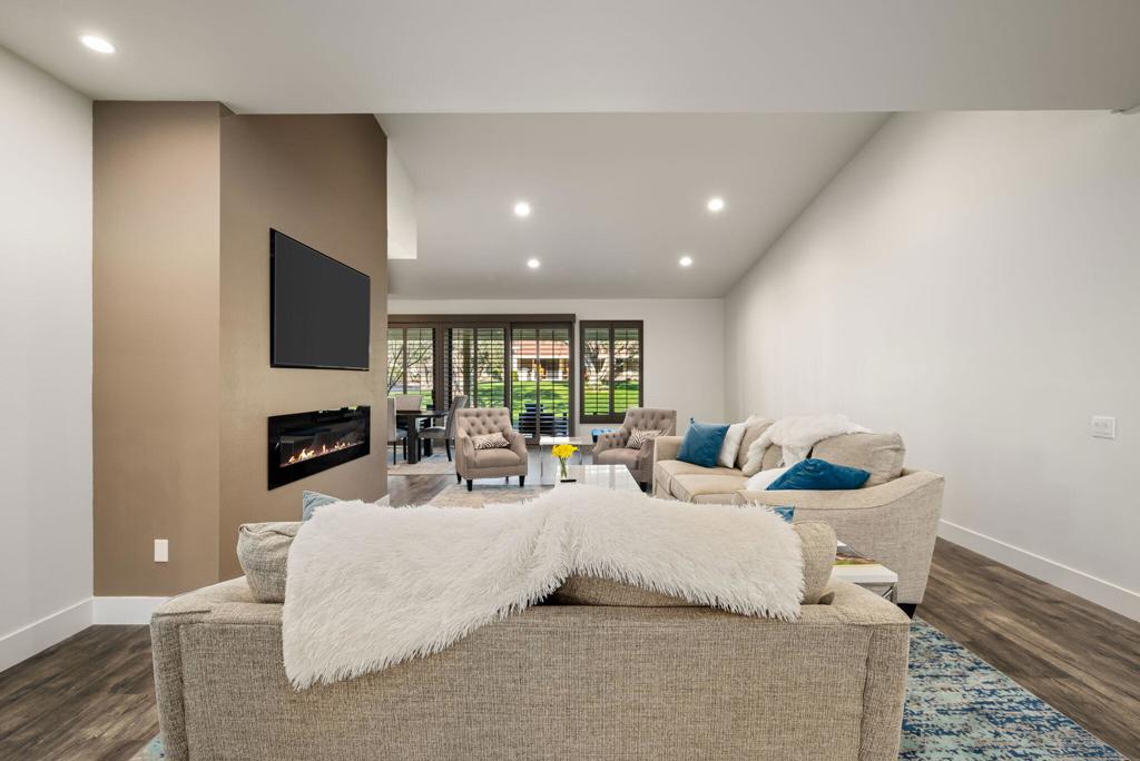 44839 Oro Grande Circle Property Photo 3