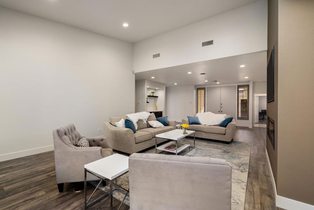 44839 Oro Grande Circle Property Photo 6