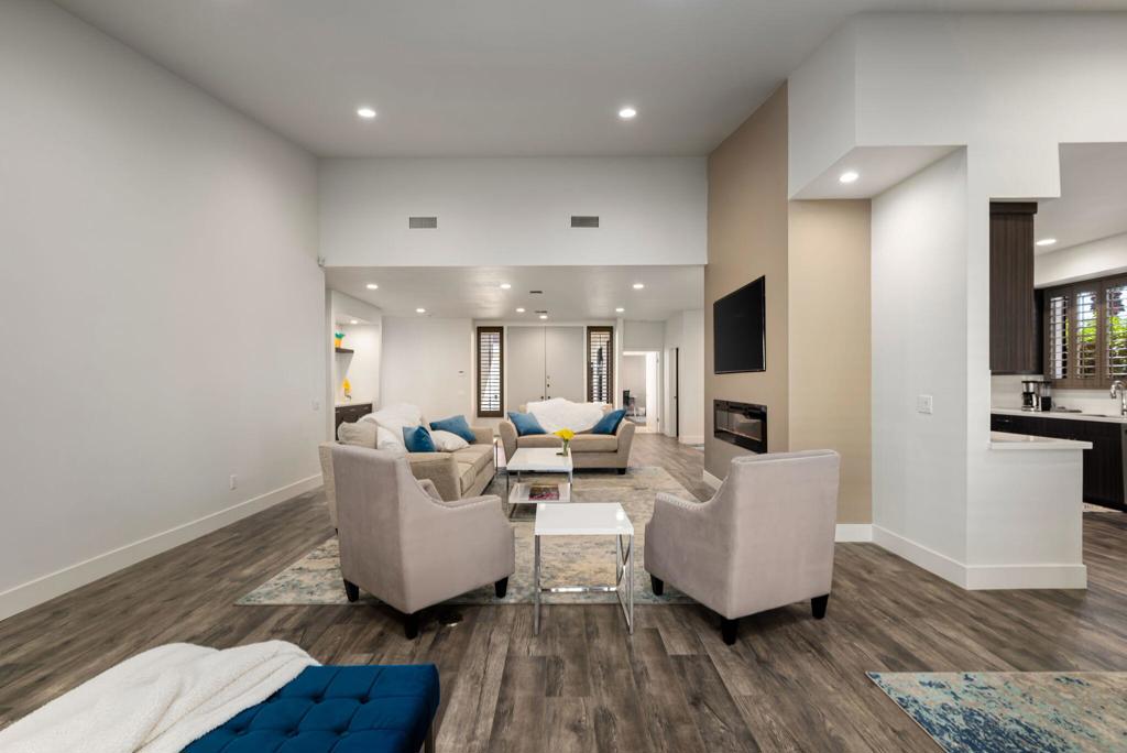 44839 Oro Grande Circle Property Photo 7