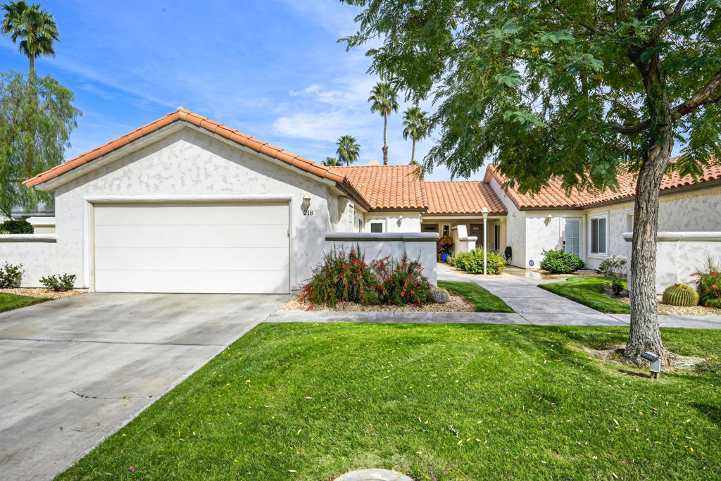 218 Desert Falls Drive E Property Photo 1