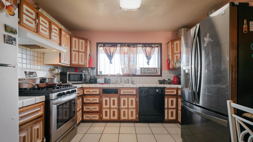 407 S Eastern Avenue Property Photo 6