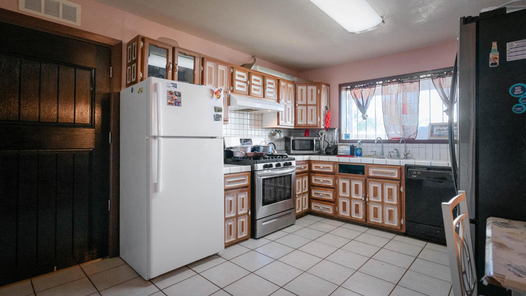 407 S Eastern Avenue Property Photo 8
