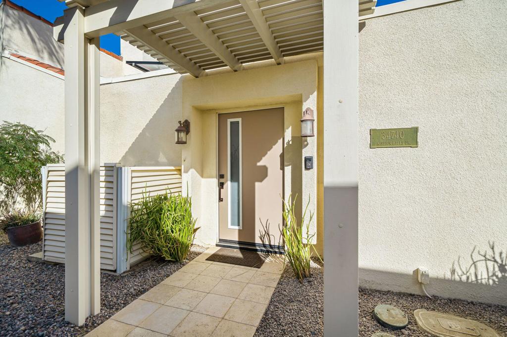 34740 Mission Hills Drive Property Photo 4