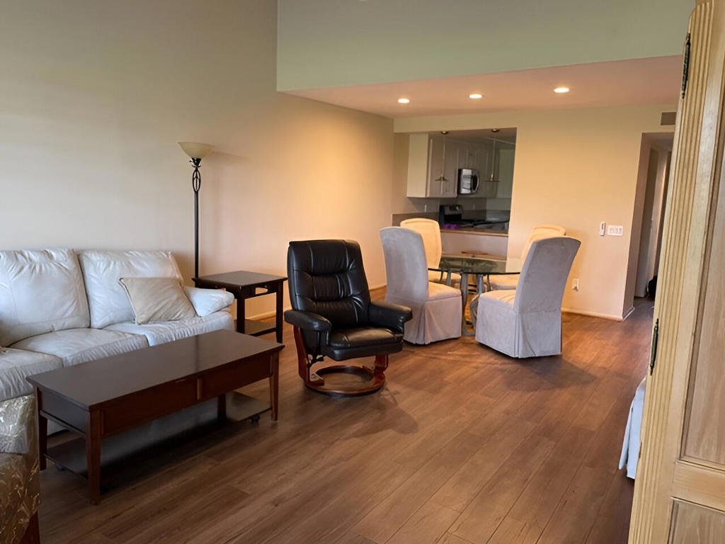 11 Palma Drive Property Photo 6