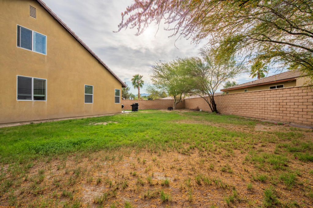 37523 Durwent Drive Property Photo 2