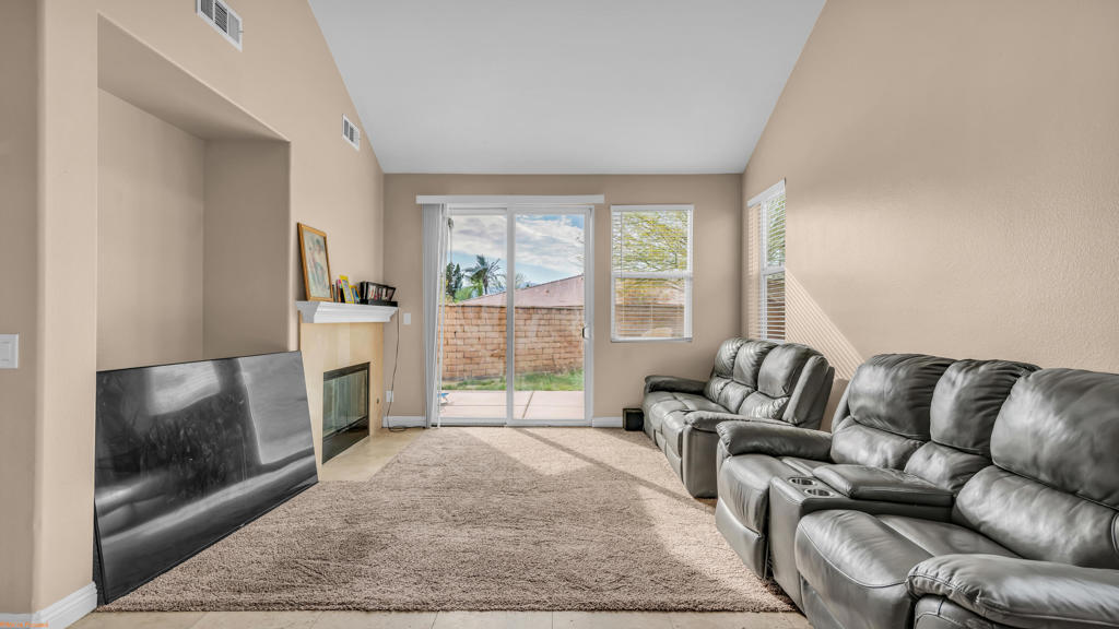 37523 Durwent Drive Property Photo 14