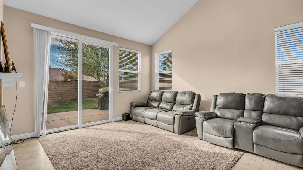37523 Durwent Drive Property Photo 16