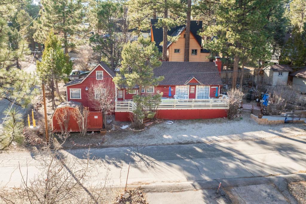 331 Mullins Drive Property Photo 2