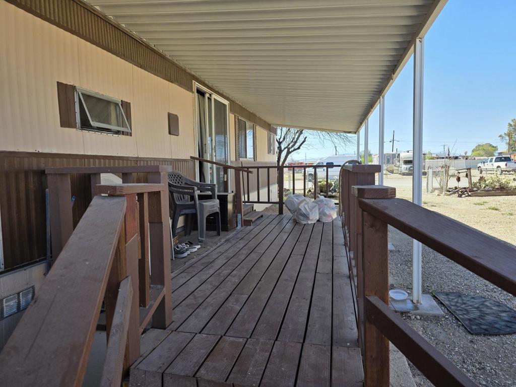 9554 Avenue E Property Photo 4