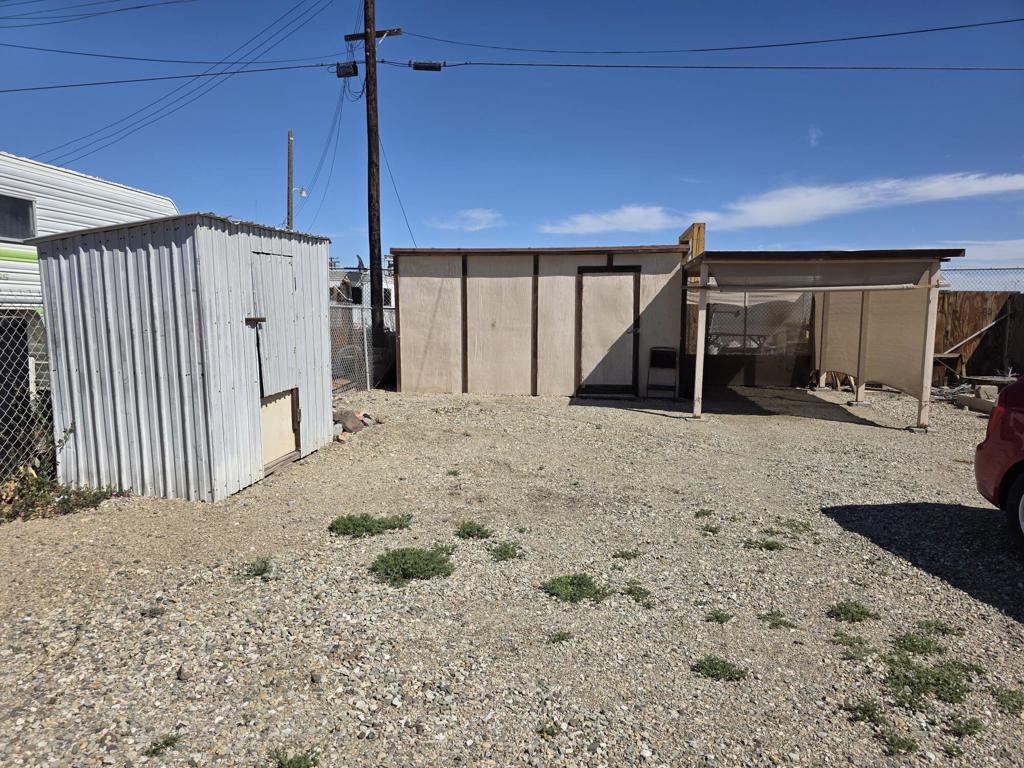 9554 Avenue E Property Photo 9