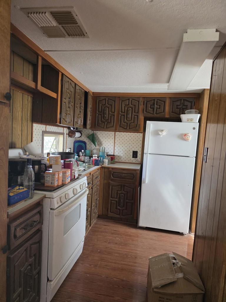 9554 Avenue E Property Photo 15