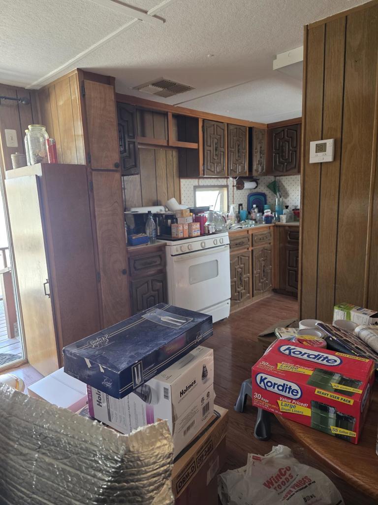 9554 Avenue E Property Photo 16