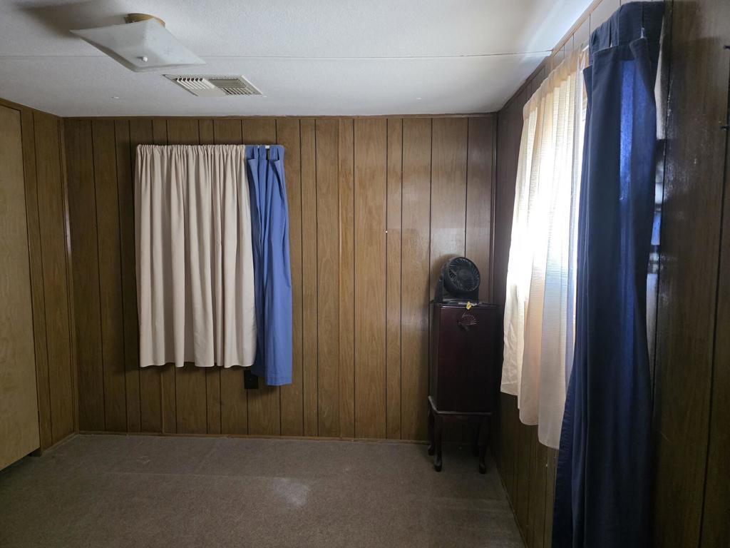 9554 Avenue E Property Photo 18