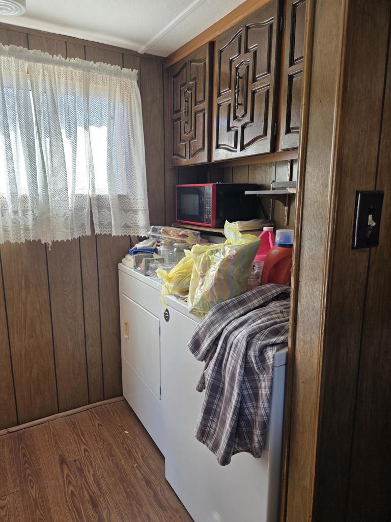 9554 Avenue E Property Photo 22