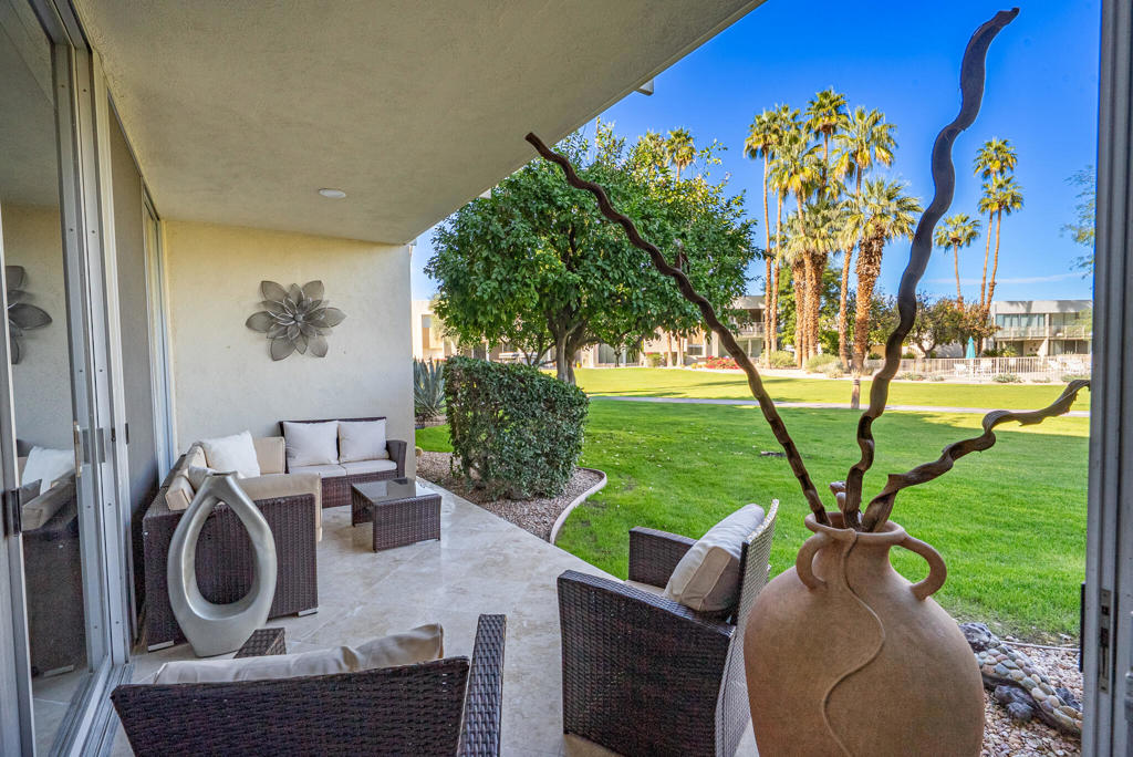 449 Desert Lakes Drive Property Photo 10