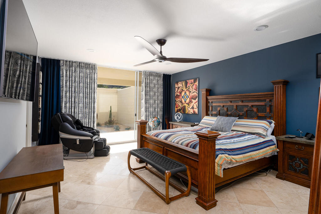 449 Desert Lakes Drive Property Photo 12