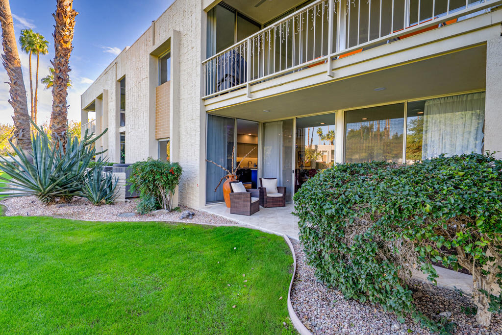 449 Desert Lakes Drive Property Photo 24