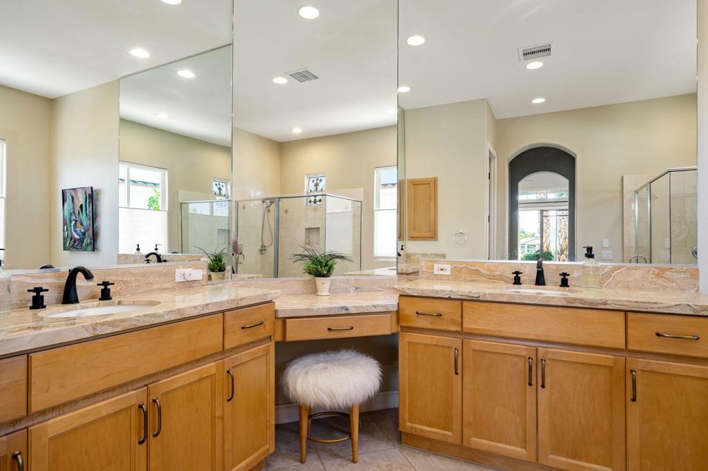 96 Via Bella Property Photo 18
