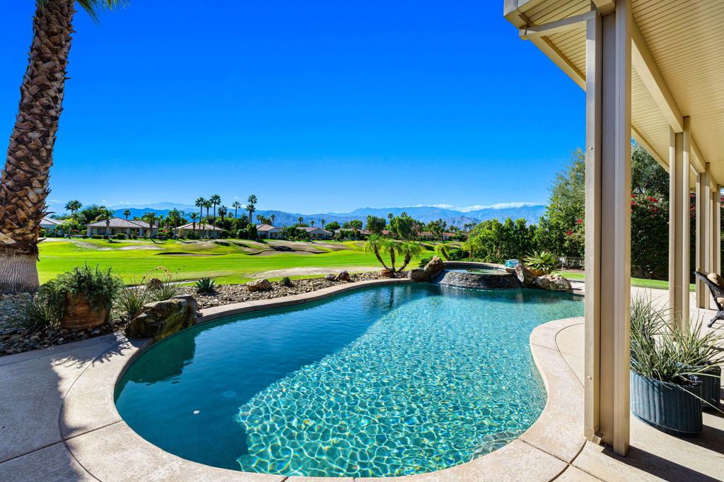 96 Via Bella Property Photo 31