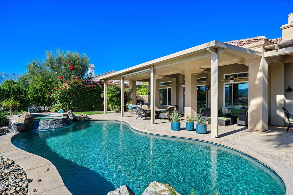 96 Via Bella Property Photo 32