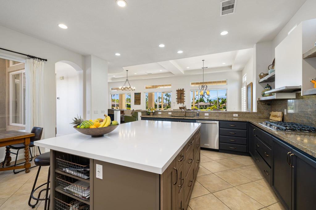 96 Via Bella Property Photo 36