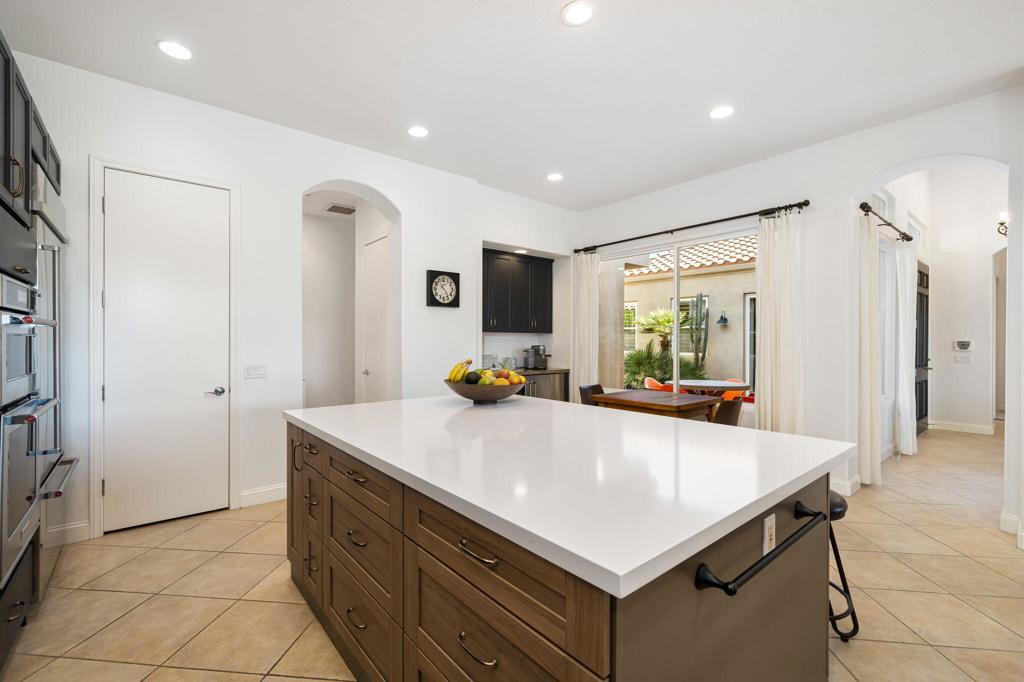 96 Via Bella Property Photo 37