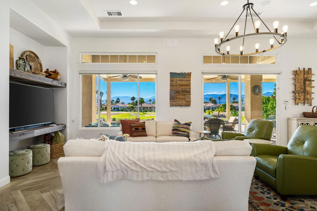 96 Via Bella Property Photo 42
