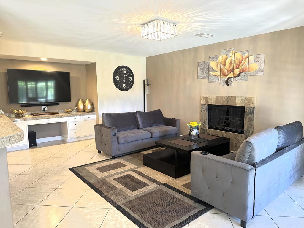 76961 Sheffield Court Property Photo 3