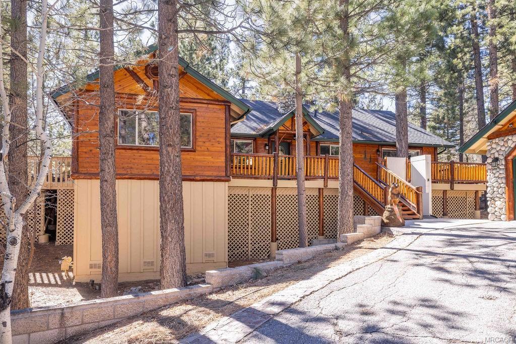 42779 Castlewood Road Property Photo 3