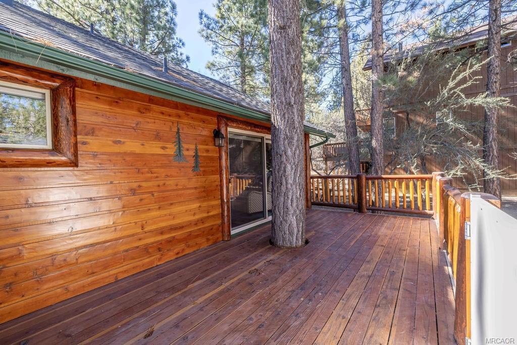 42779 Castlewood Road Property Photo 5