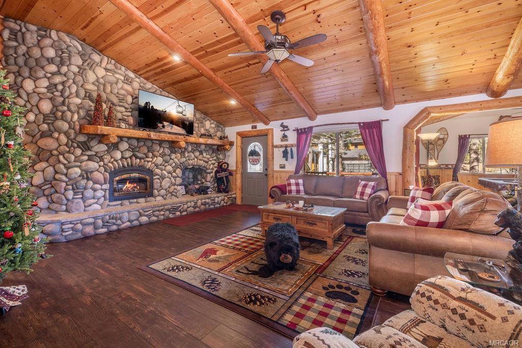 42779 Castlewood Road Property Photo 9