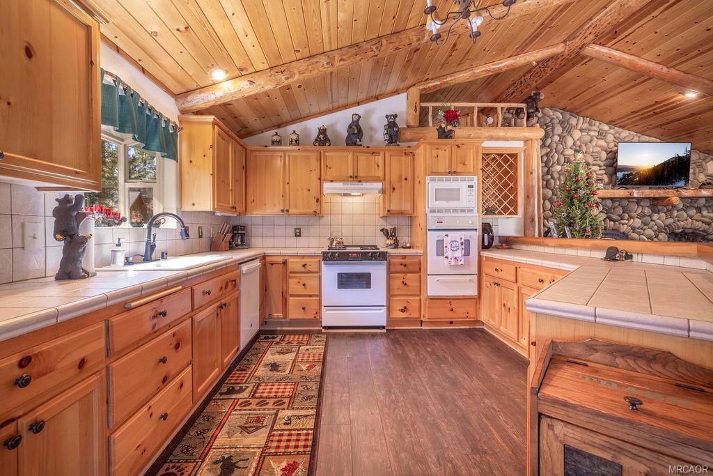42779 Castlewood Road Property Photo 14